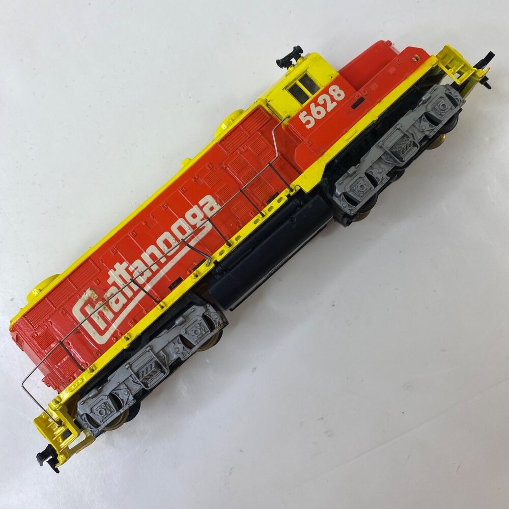 Vintage 90s Tyco HO Scale GP20 Chattanooga 5628 Diesel Locomotive Model Train